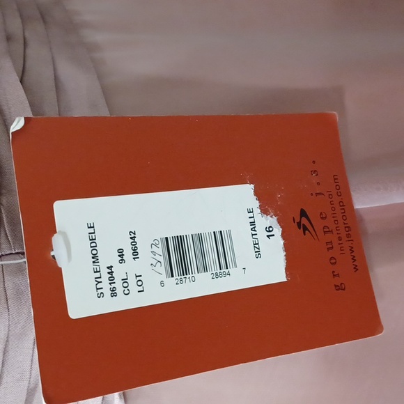 JS Collections Chiffon & Taffeta Empire Waist Gown NEW- Sz. 16 - Picture 5 of 10